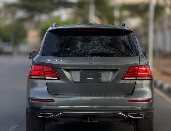 Foreign Used Mercedes-Benz GLE350 2017 – Luxury, Space & Road Presence