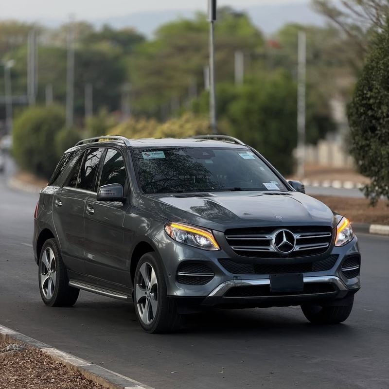 Foreign Used Mercedes-Benz GLE350 2017 – Luxury, Space & Road Presence image