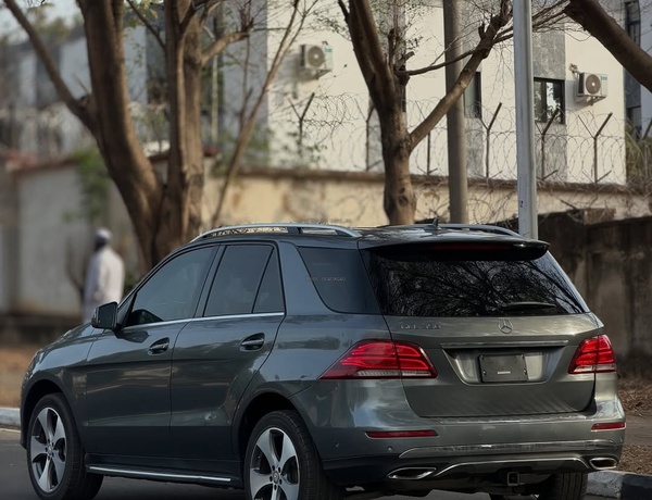 Foreign Used Mercedes-Benz GLE350 2017 – Luxury, Space & Road Presence