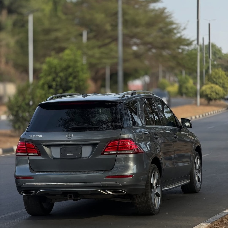 Foreign Used Mercedes-Benz GLE350 2017 – Luxury, Space & Road Presence image