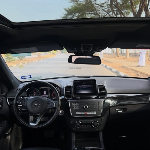 Foreign Used Mercedes-Benz GLE350 2017 – Luxury, Space & Road Presence