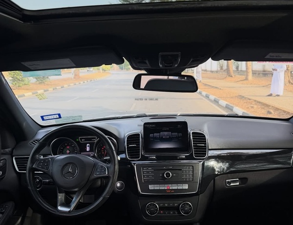 Foreign Used Mercedes-Benz GLE350 2017 – Luxury, Space & Road Presence