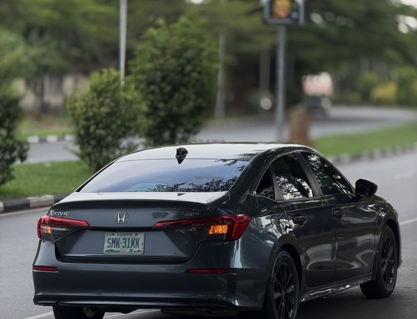 2021 HONDA CIVIC – FOREIGN USED | SPORTY & RELIABLE SEDAN 