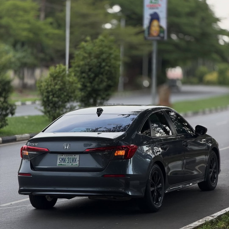 2021 HONDA CIVIC – FOREIGN USED | SPORTY & RELIABLE SEDAN  image