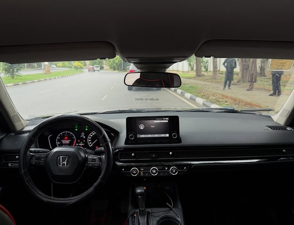 2021 HONDA CIVIC – FOREIGN USED | SPORTY & RELIABLE SEDAN 