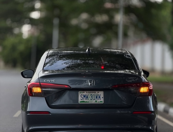 2021 HONDA CIVIC – FOREIGN USED | SPORTY & RELIABLE SEDAN 