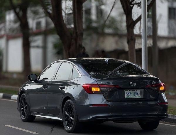 2021 HONDA CIVIC – FOREIGN USED | SPORTY & RELIABLE SEDAN 