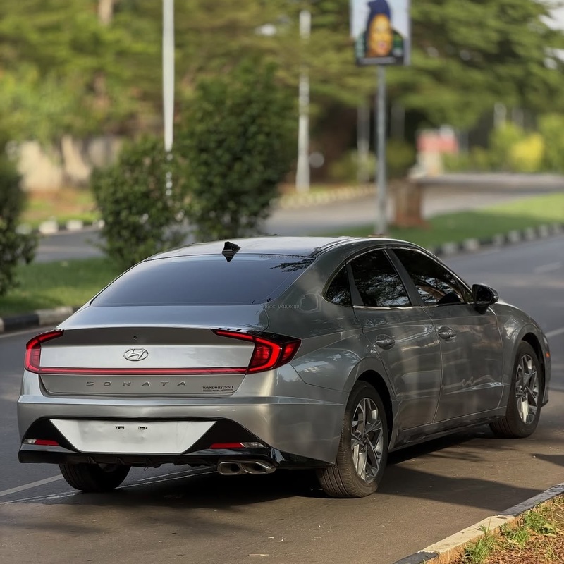 2021 HYUNDAI SONATA – FOREIGN USED | MODERN & LUXURY SEDAN image