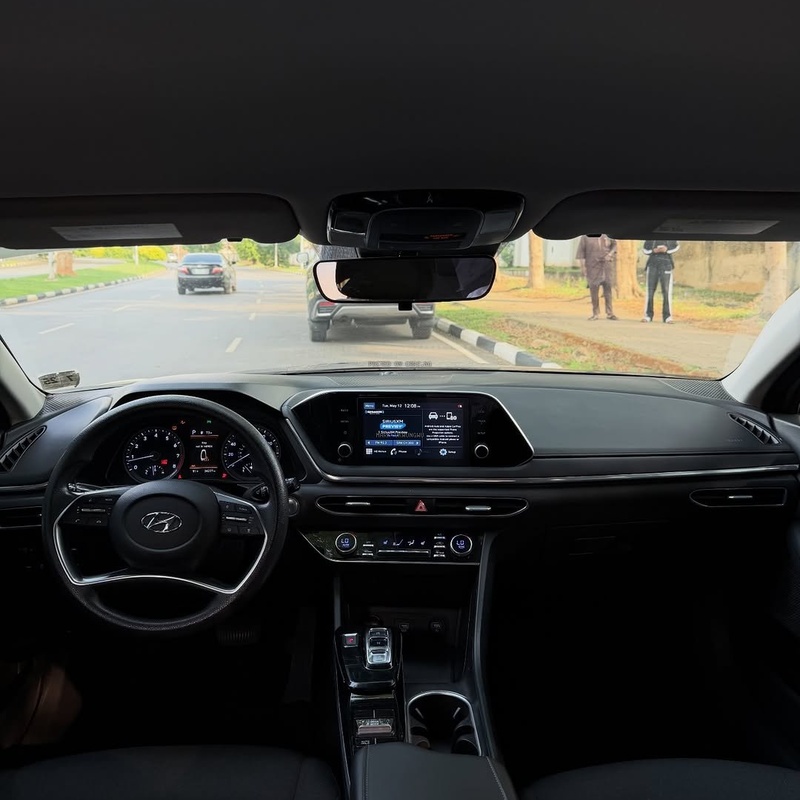 2021 HYUNDAI SONATA – FOREIGN USED | MODERN & LUXURY SEDAN image