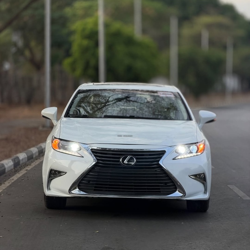 Foreign Used 2015 Lexus ES350 for Sale In Abuja image