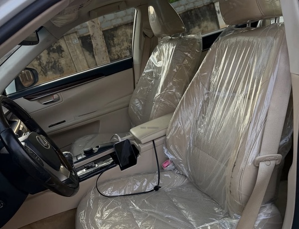 Foreign Used 2015 Lexus ES350 for Sale In Abuja