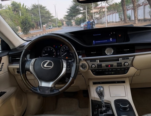 Foreign Used 2015 Lexus ES350 for Sale In Abuja