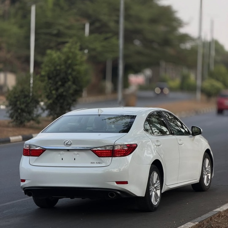 Foreign Used 2015 Lexus ES350 for Sale In Abuja image