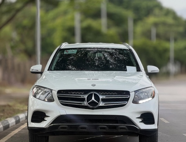 Sharp  Mercedes-Benz GLC300 2016  Foreign Used – Smooth Drive, Clean Interior