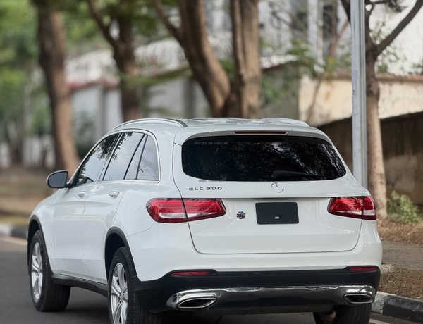 Sharp  Mercedes-Benz GLC300 2016  Foreign Used – Smooth Drive, Clean Interior