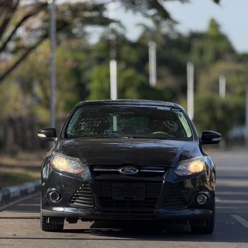 FOREIGN USED FORD FOCUS TITANIUM 2013 MODEL FOR SALE IN ABUJA