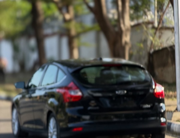 FOREIGN USED FORD FOCUS TITANIUM 2013 MODEL FOR SALE IN ABUJA
