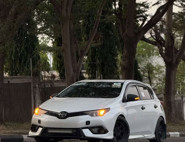 Foreign Used Toyota iM Tuned 2016 model for Sale In Abuja