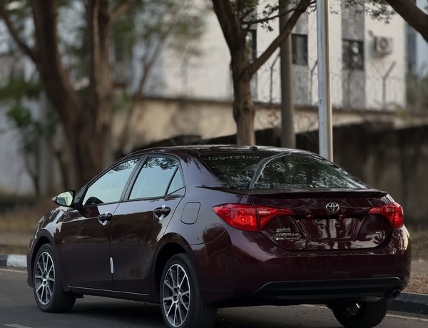 Foreign Used Toyota Corolla SE 2017 for Sale In Abuja
