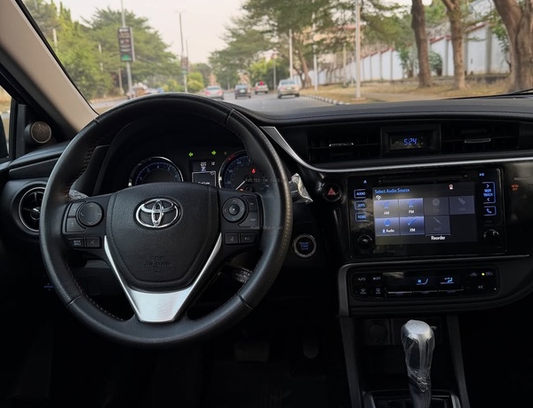 Foreign Used Toyota Corolla SE 2017 for Sale In Abuja