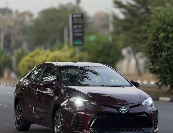 Foreign Used Toyota Corolla SE 2017 for Sale In Abuja