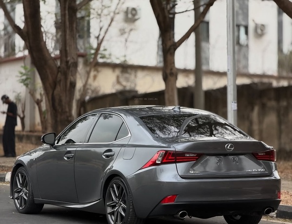 Foreign Used LEXUS IS350 2015 for Sale In Lagos