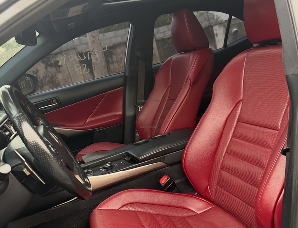 Foreign Used LEXUS IS350 2015 for Sale In Lagos