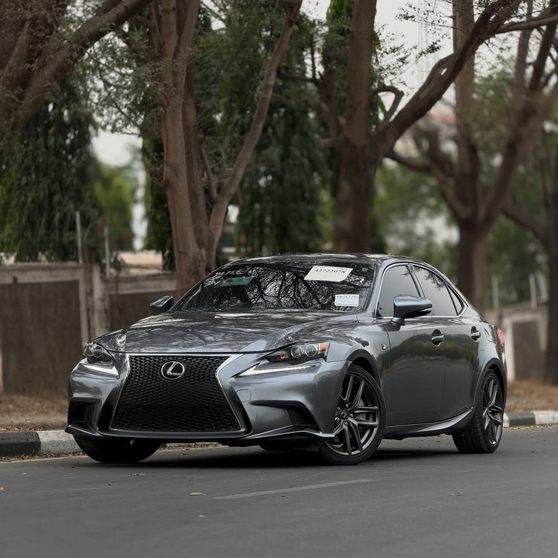 Foreign Used LEXUS IS350 2015 for Sale In Lagos image