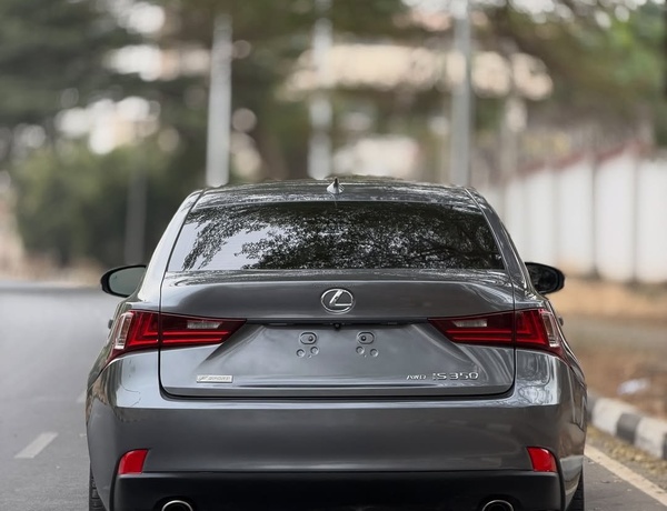 Foreign Used LEXUS IS350 2015 for Sale In Lagos