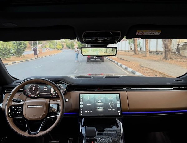 Stand Out in Style – Sharp Range Rover Sport 2024 SUV for Sale