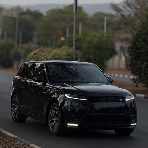 Stand Out in Style – Sharp Range Rover Sport 2024 SUV for Sale