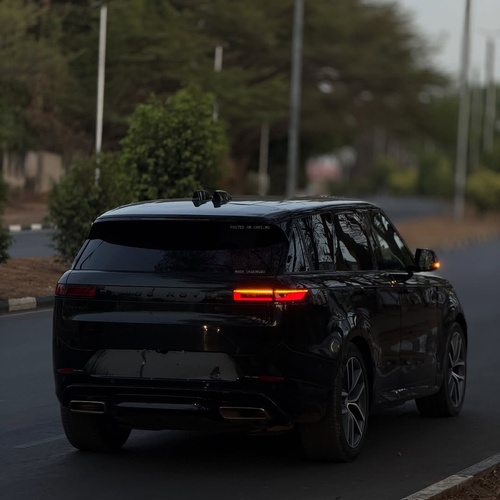 Stand Out in Style – Sharp Range Rover Sport 2024 SUV for Sale