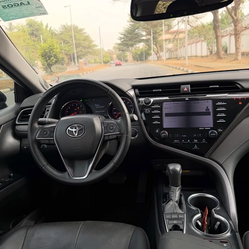 Foreign Used Toyota Camry XSE 2020 for Sale In Abuja