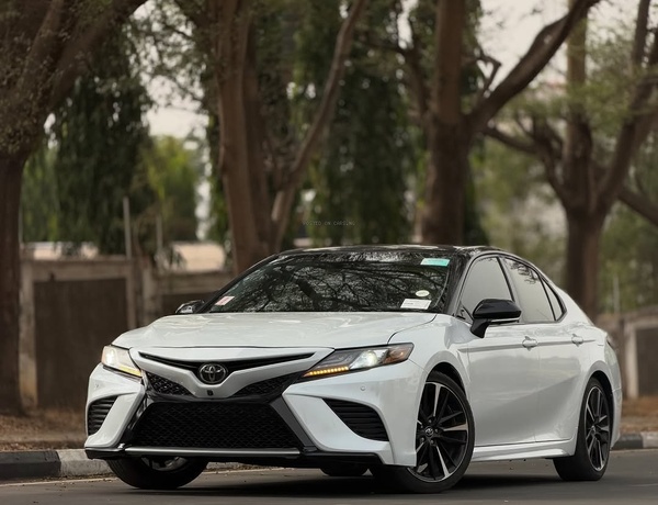 Foreign Used Toyota Camry XSE 2020 for Sale In Abuja