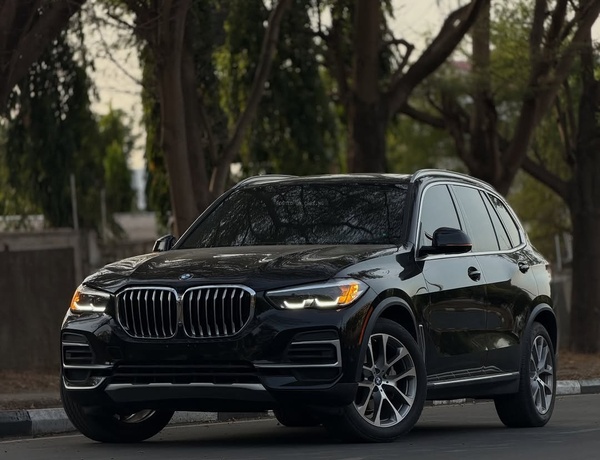 Super Clean BMW X5 40i – Foreign Used | Serious Buyers Only