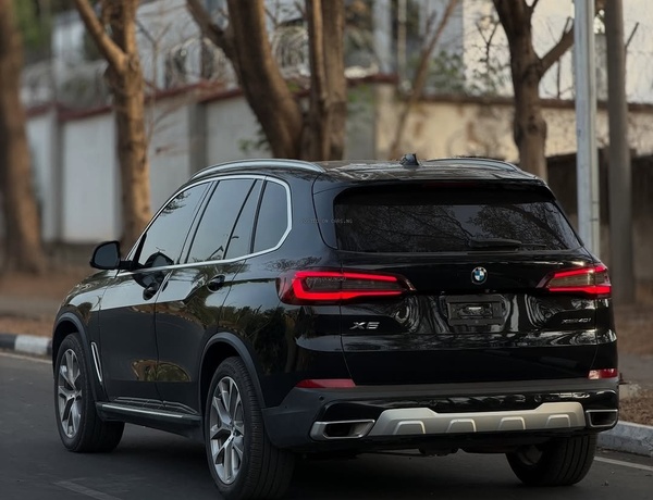 Super Clean BMW X5 40i – Foreign Used | Serious Buyers Only