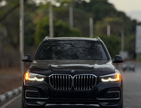 Super Clean BMW X5 40i – Foreign Used | Serious Buyers Only