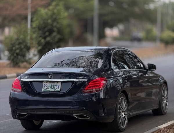 Mercedes Benz C400 2015 for Sale In Abuja
