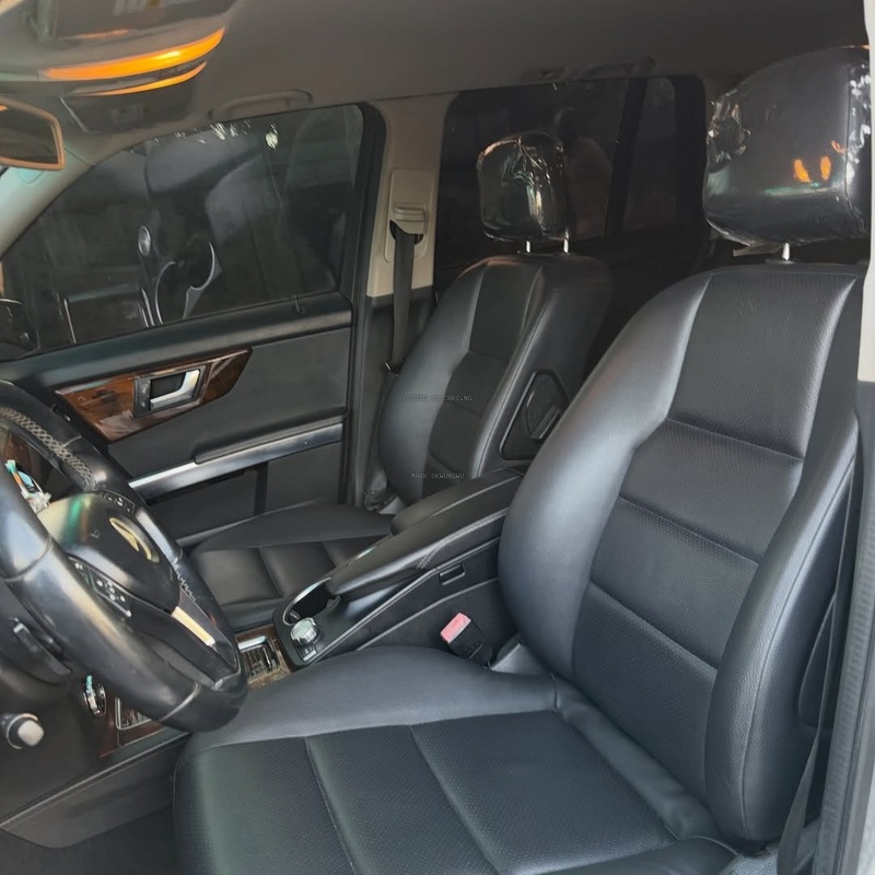 Foreign Used Mercedes-Benz GLK350 2014  for Sale In Abuja image