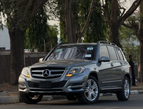 Foreign Used Mercedes-Benz GLK350 2014  for Sale In Abuja