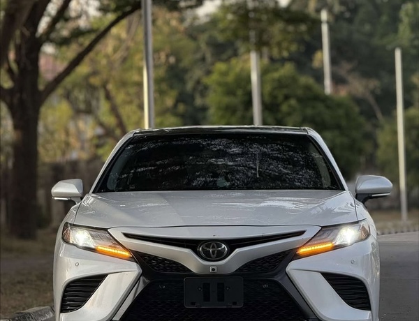 FOREIGN USED TOYOTA CAMRY XSE 2019 MODEL FOR SALE IN ABUJA