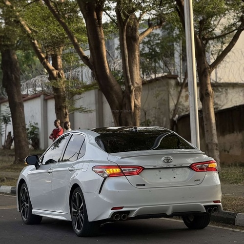 FOREIGN USED TOYOTA CAMRY XSE 2019 MODEL FOR SALE IN ABUJA