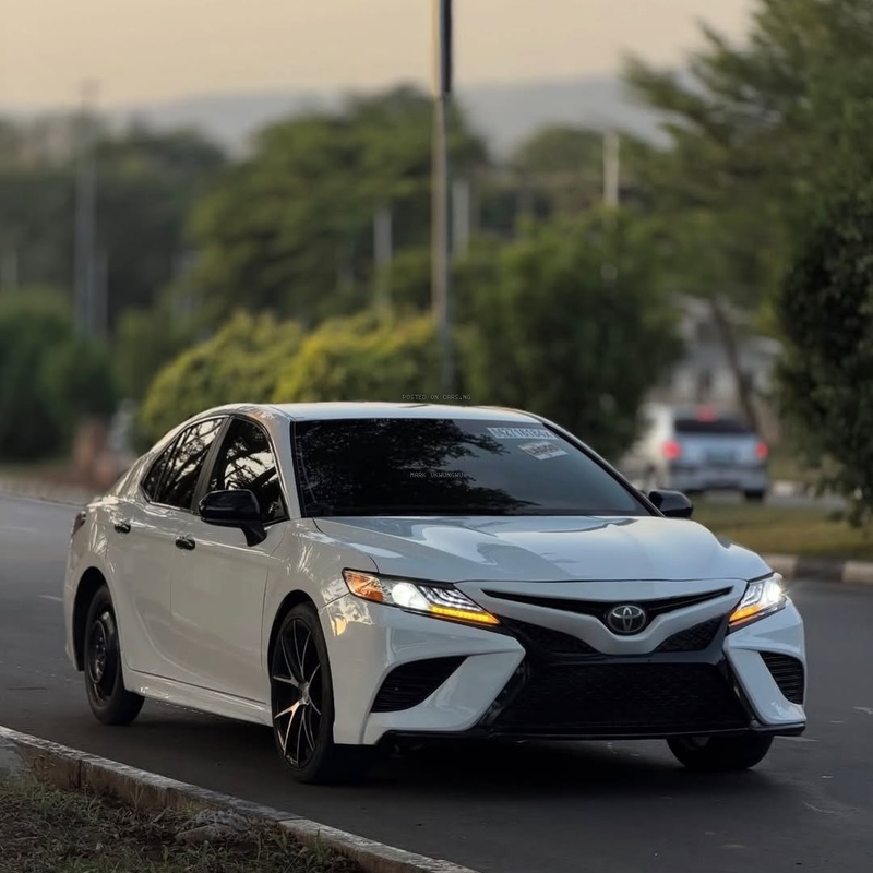 2018 TOYOTA CAMRY SE – FOREIGN USED | CLEAN EXECUTIVE SEDAN  image