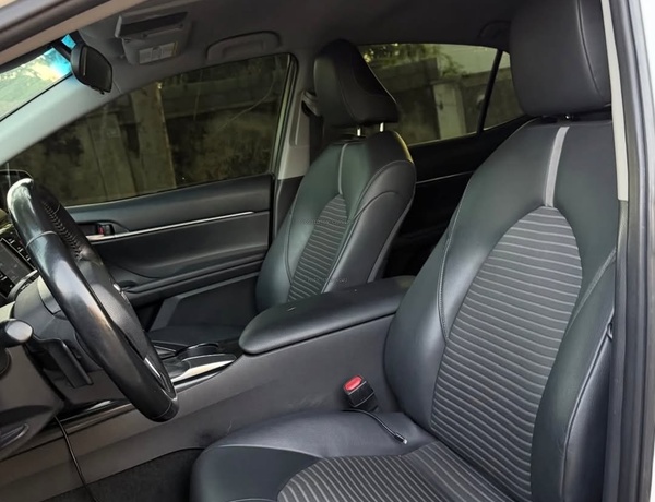 2018 TOYOTA CAMRY SE – FOREIGN USED | CLEAN EXECUTIVE SEDAN 