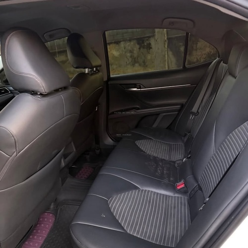 2018 TOYOTA CAMRY SE – FOREIGN USED | CLEAN EXECUTIVE SEDAN 