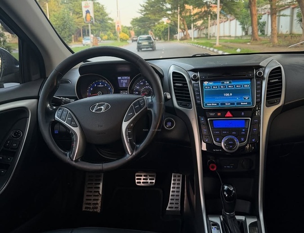 2014 HYUNDAI ELANTRA GT – FOREIGN USED | SPORT HATCHBACK