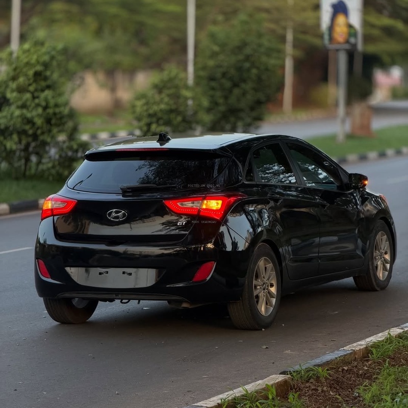 2014 HYUNDAI ELANTRA GT – FOREIGN USED | SPORT HATCHBACK image