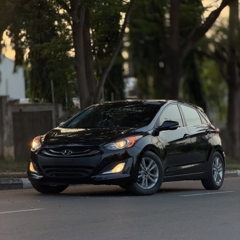 2014 HYUNDAI ELANTRA GT – FOREIGN USED | SPORT HATCHBACK image