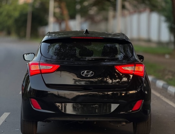 2014 HYUNDAI ELANTRA GT – FOREIGN USED | SPORT HATCHBACK