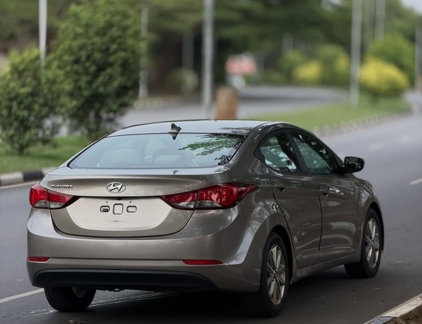 2014 HYUNDAI ELANTRA – FOREIGN USED | CLEAN & FUEL EFFICIENT SEDAN